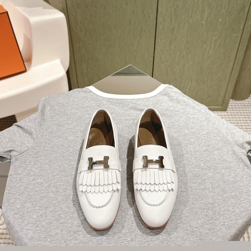 H**mes leather shoes